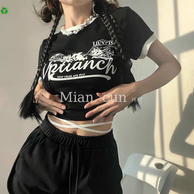 Áo croptop tay ngắn in chữ tian có dây quấn eo cực xinh