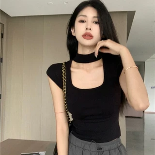 Áo Thun Croptop Khoét Ngực Tạo Kiểu Sexy Mới Nhất 2024 A62