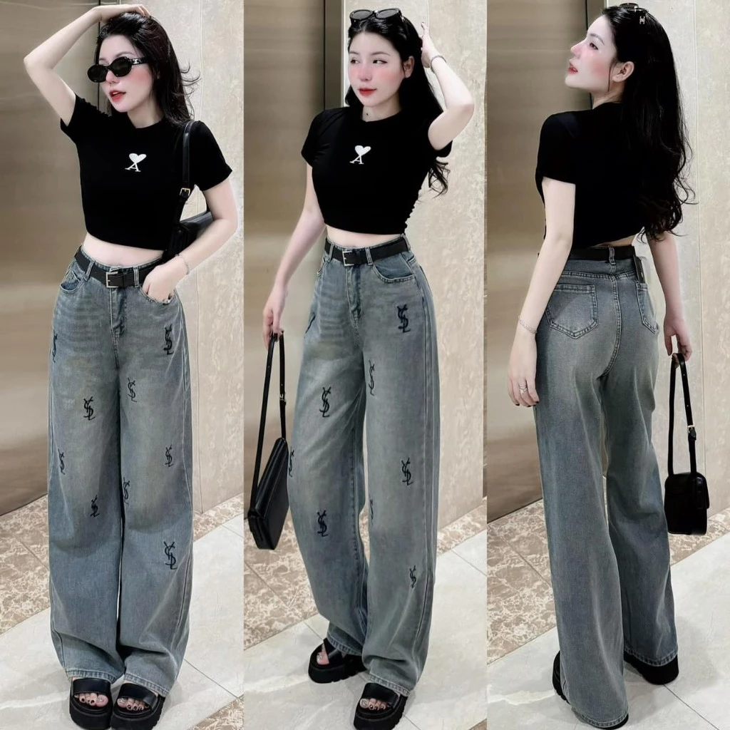 Áo thun croptop in chữ A trái tim ôm dáng