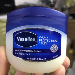 Sáp Dưỡng Ẩm Chống Nứt Nẻ Vaseline 100ml