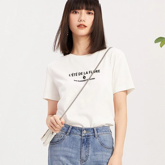 Áo Phông Nữ Cotton – Chất Vải Mềm Mại – Form Vừa Thoải Mái, In Chữ DELA