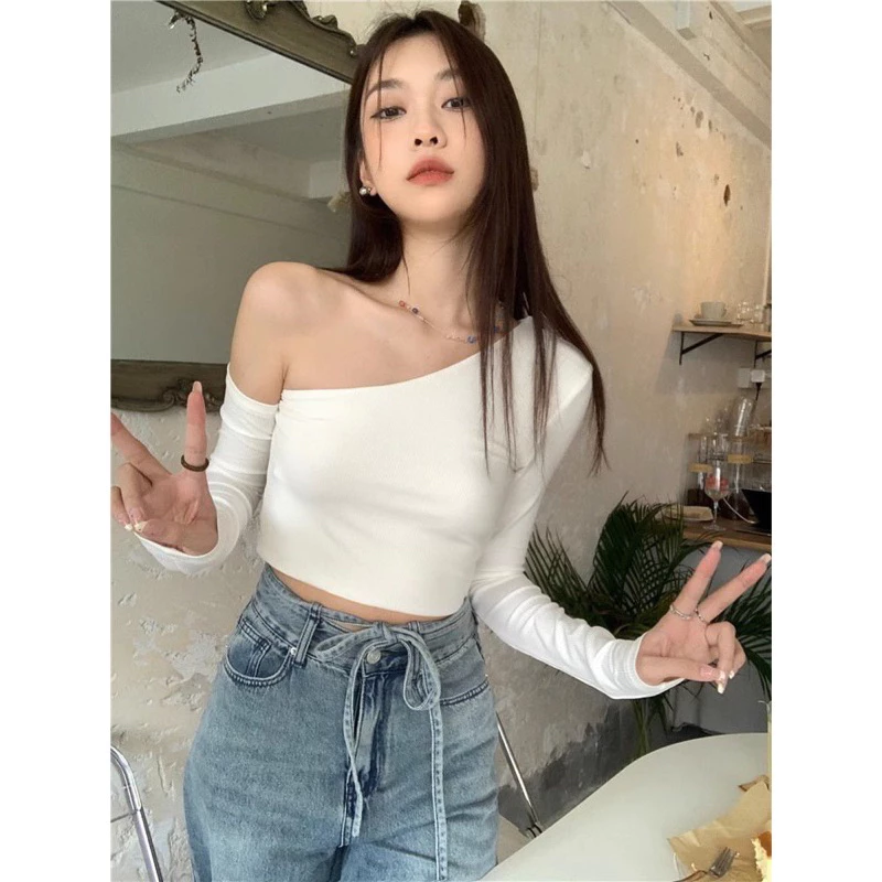 Áo kiểu trễ vai tay dài lệch vai croptop cá tính cho nữ