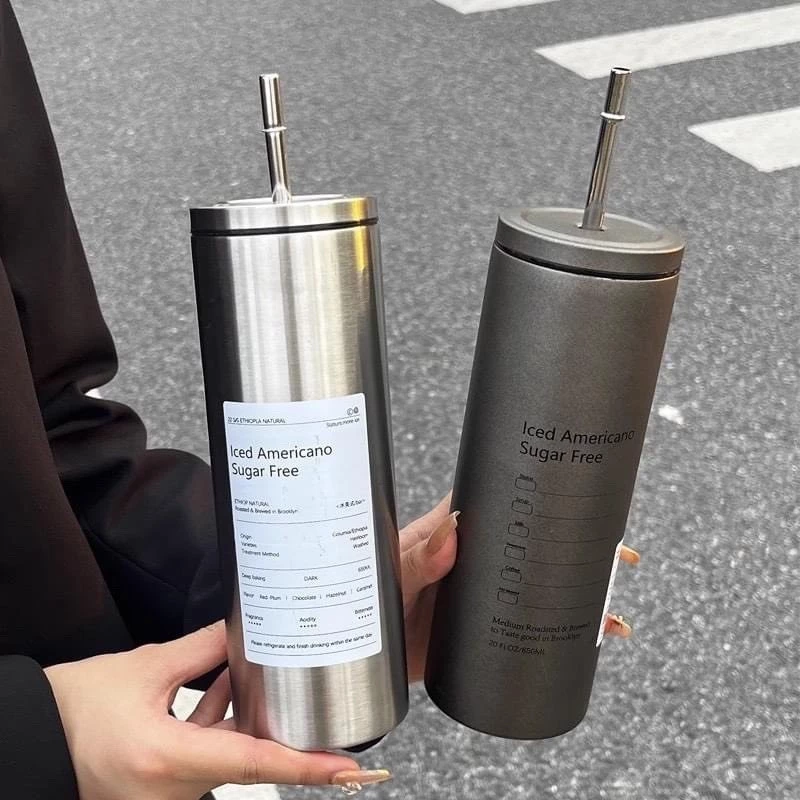 ( Mẫu Mới 2024) Bình đựng nước giữ nhiệt Iced Americano có ống hút dung tích 600ml, Ly cốc giữ nhiệt cute