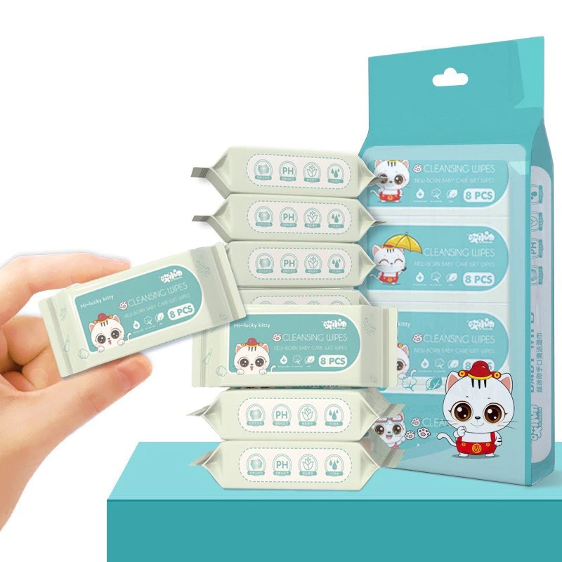 Giấy ướt 1 gói gồm có 8 gói khăn giấy ướt mini tiện dụng đi chơi đi làm bỏ túi - Khăn giấy đa năng
