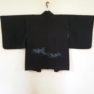 Trang phục truyền thống Nhật Bản - Haori lụa đen thêu giỏ hoa xanh - Antique Silk Haori A11