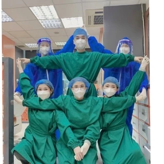 ￼Áo choàng Mổ, Áo khoác phẫu thuật có khẩu trang dành cho bác sĩ Nam Nữ, viện thẩm mỹ màu xanh lá cây vải Kaki tiệt trùn
