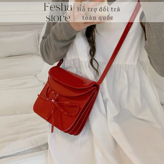 [SẴN] Túi đeo chéo đỏ da bóng dây nơ xinh yêu_ribbon cross bag Korea