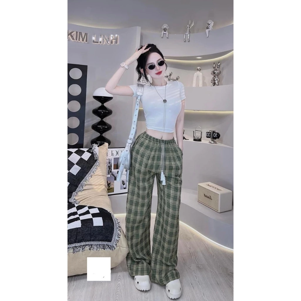 Set bộ đồ thời trang nữ áo croptop cổ tròn phối quần dài caro ống suông 2 màu basic trẻ trung năng động diện đi chơi