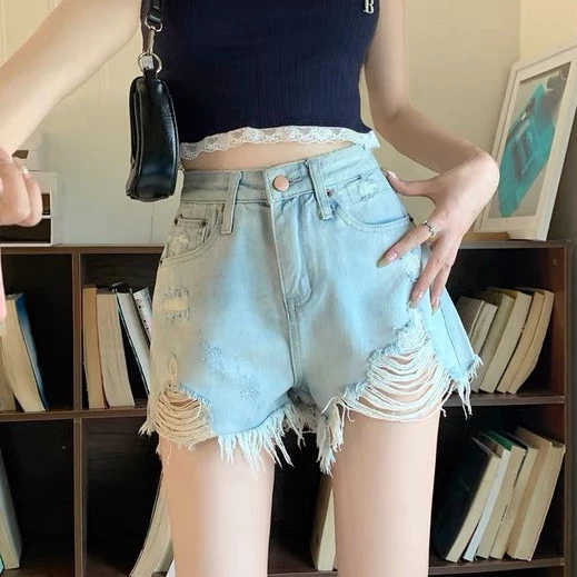 Quần Đùi Jeans Nữ Rách , Quần Short Nữ Chất Liệu Denim Tua Rua Phong Cách Sexy Hot Trend 2024 L11