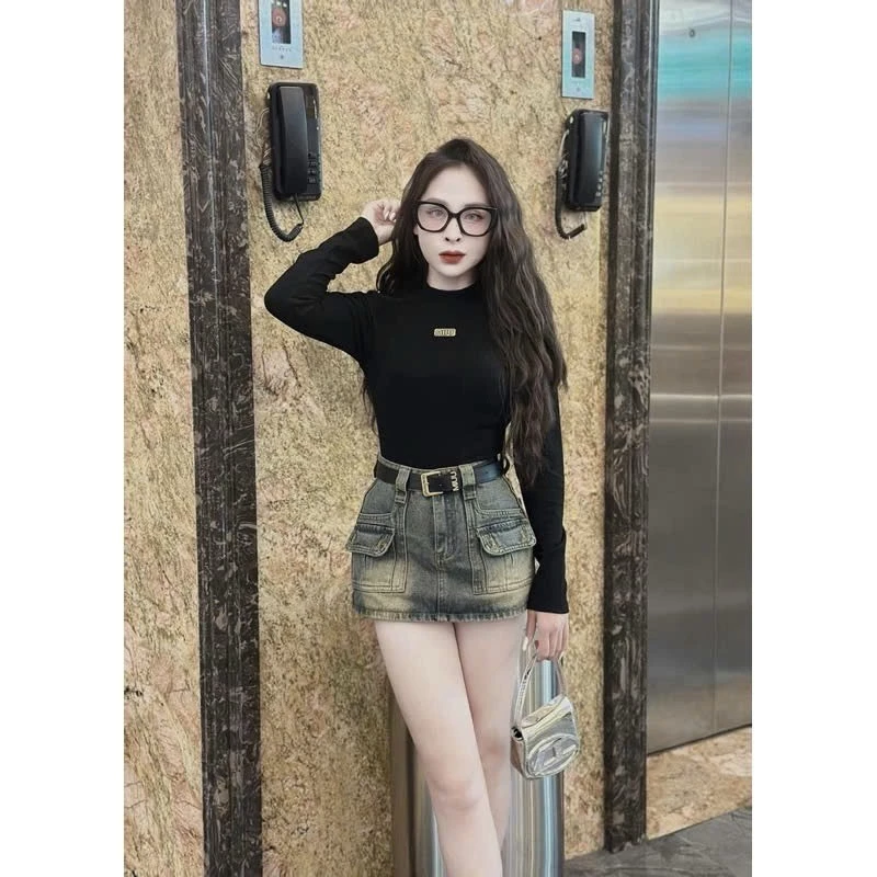 Chân váy jean túi hộp màu bụi có túi hộp, chân váy jean ngắn vintage