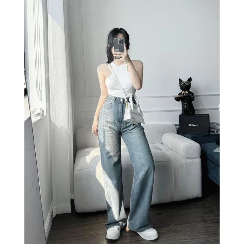 Quần bò nữ kiểu dáng basic trẻ trung ống rộng, Quần jean nữ kiểu trơn màu xanh nhạt