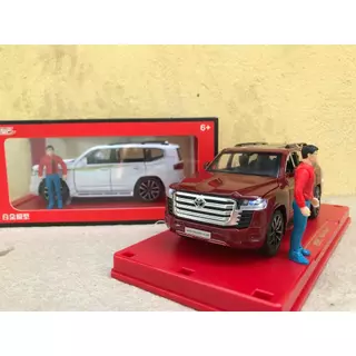 Mô hình xe TOYOTA Land Cruiser LC300 2023 1:32