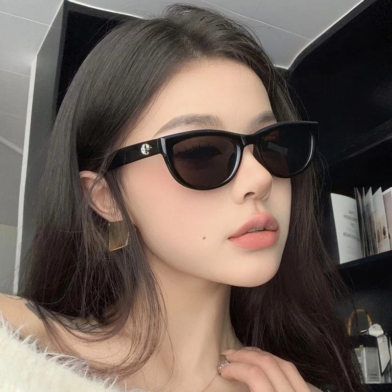 Kính mắt râm mát thời trang nữ nam,mắt kính chống tia bức xạ UV400 siêu hit hot đi chơi biển kỷ yếu chụp ảnh đẹp rẻ 262