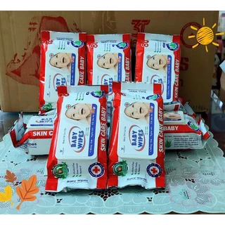 [TẶNG 10 KHĂN LẠNH] Combo 12 Gói khăn ướt Baby Wipes ĐỎ 80gr, Vải mềm mịn, Hương thơm dịu,  Hàng chuẩn, Giá Gốc