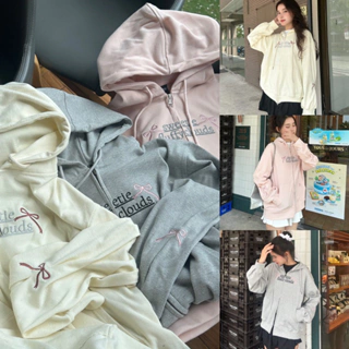 (3 MÀU-CÓ SẴN) SWEETIE DEROSE HOODIE ZIP  - Áo Khoác Dây Kéo Mũ To Thêu Chữ Và Nơ Thiết Kế Tay Đính Nơ Chất Gân Cotton