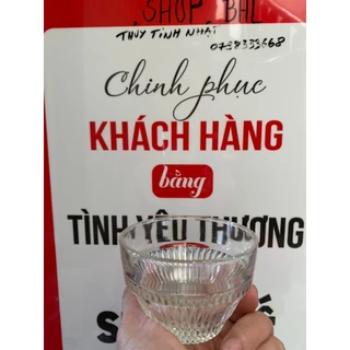 Chén thủy tinh nhỏ