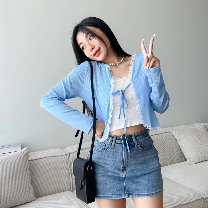 Áo Nữ Croptop SANJOLI Kiểu Tay Dài Dáng Ôm Chất Thun Gân Màu Đen Trắng Phong Cách Hàn Quốc Ulzzang AO001