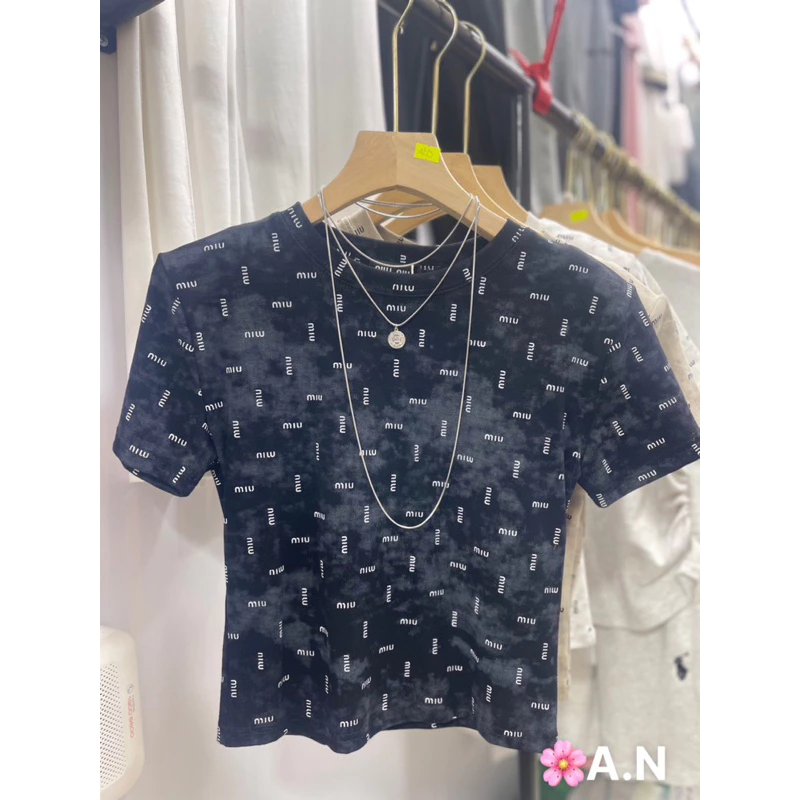 Áo croptop loang in Miu Liastore Qccc