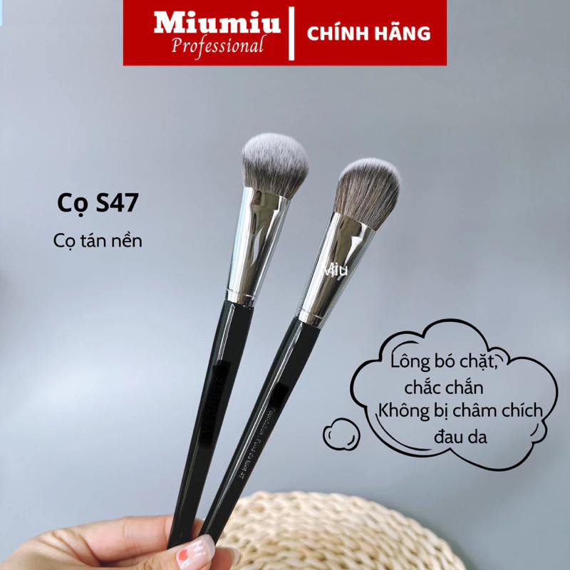 Cọ tán nền dẹp LYNH 47 đầu dài lông mềm chuyên dùng cho makeup chuyên nghiệp