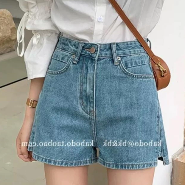 Quần Short Jeans Nữ , Quần Đùi Jeans Nữ Xẻ Gấu Màu Xanh Chất Liệu Bền Đẹp Phong Cách Giản Dị L006