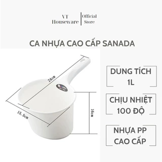 Ca nhựa có tay cầm, gáo nhựa múc nước Sanada màu trắng sữa Nhật Bản