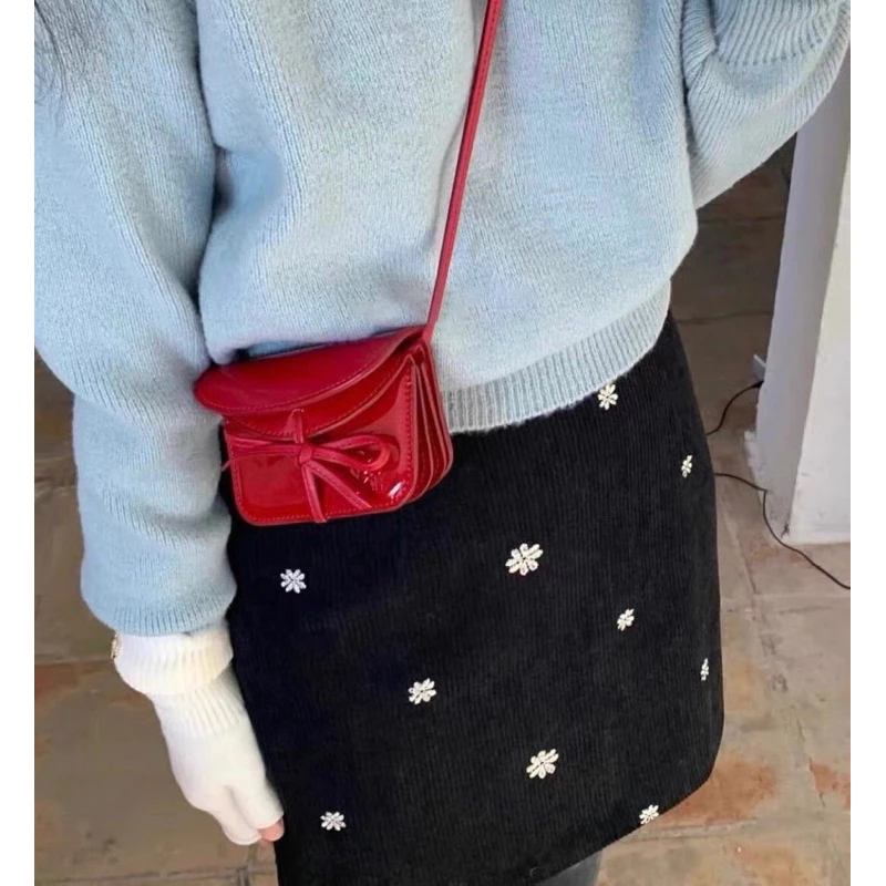 (Có Sẵn) Túi Đỏ Mini Da Bóng Phối Đồ Siêu Xinh Phong Cách Trẻ Trung Mùa Hè