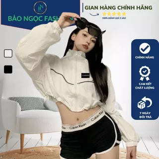 Áo khoác croptop nữ local brand có logo chữ sành điệu cá tính,dáng lửng tay, chống nắng và chống gió,  áo khoác dù nữ 09