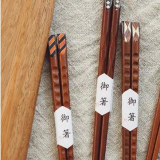 Đũa gỗ Nhật bản, đũa gỗ hoa văn độc đáo