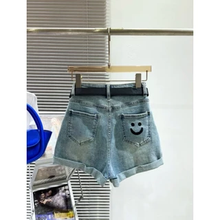 Quần short jean nữ thêu hình mặt cười, Quần short jean cạp cao dễ phối kèm hình chụp thật