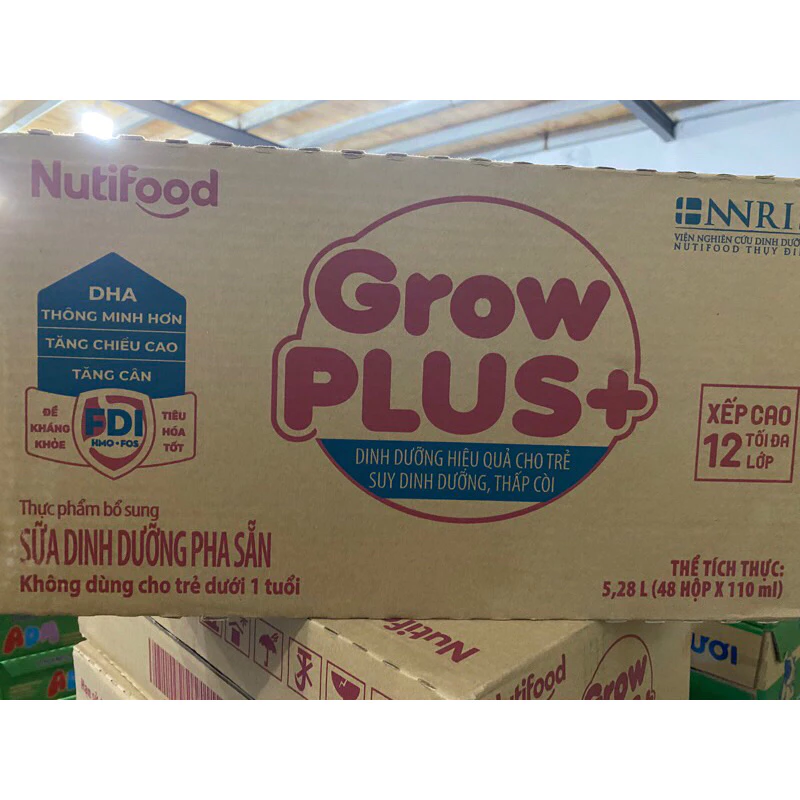 Thùng sữa bột pha sẵn nutifood grow plus 110ml