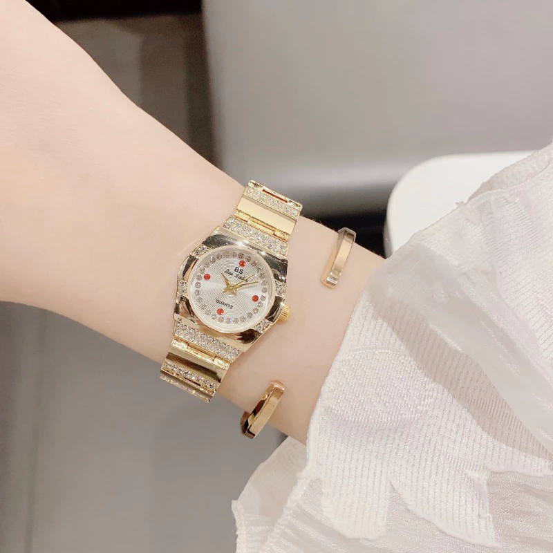 Đồng Hồ Nữ BS Mạ Gương Dáng Cổ Điển Cách Tân Số Đá Đỏ Cao Cấp Lên Tay Sang Chảnh