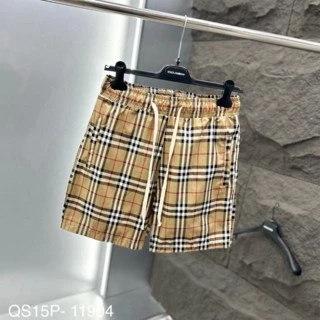 1 Quần Short Gió Nam Burberry Hoạ Tiết Kẻ Sọc Caro Màu Be Cạp Chun Dây Thắt Cho Các Boy Phố Đi Chơi Đi Biển Hot 2024