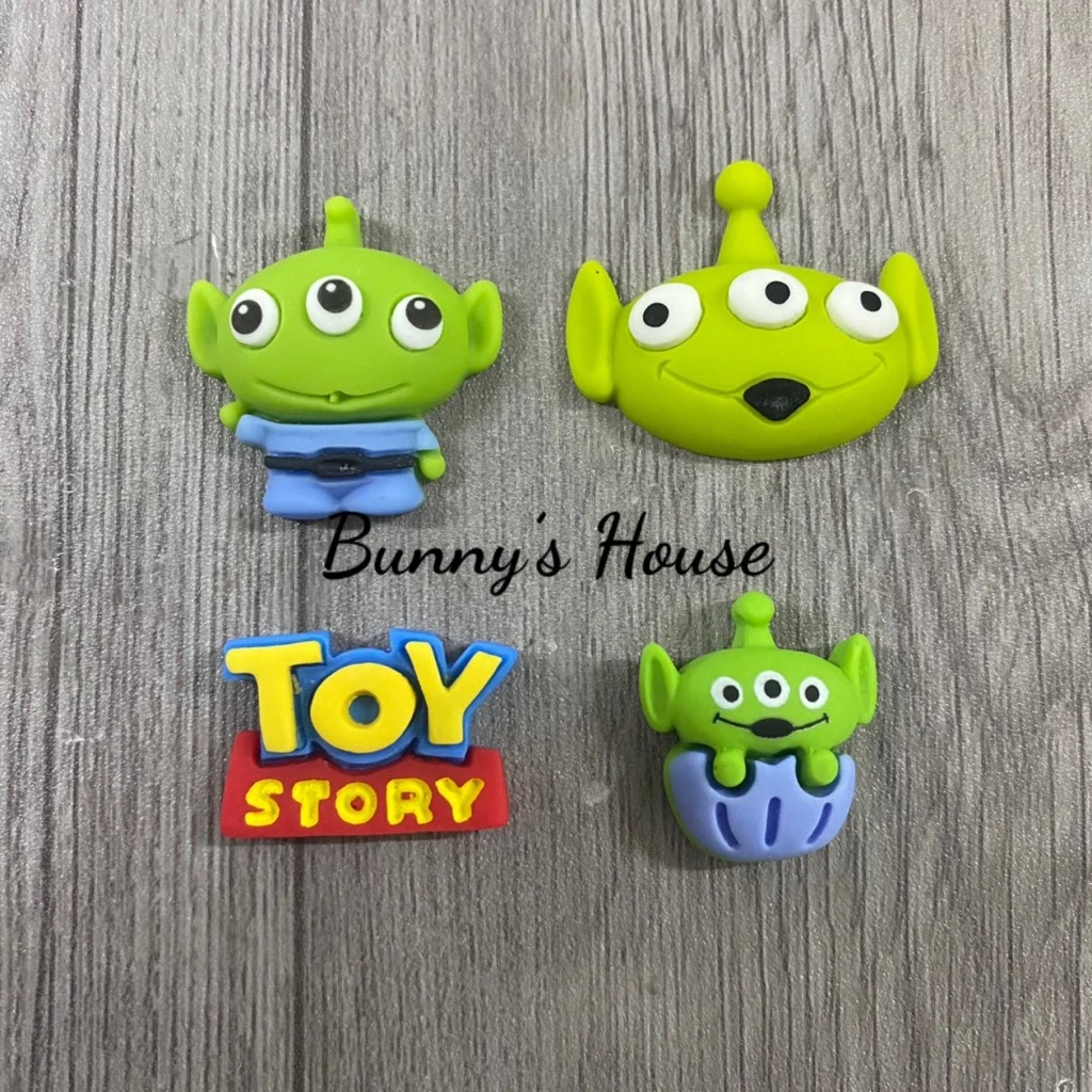 JIBBITZ, STICKER, CHARM TOYSTORY TRANG TRÍ DÉP SỤC, DÉP CROCS (ĐÃ GỒM NÚT GẮN)