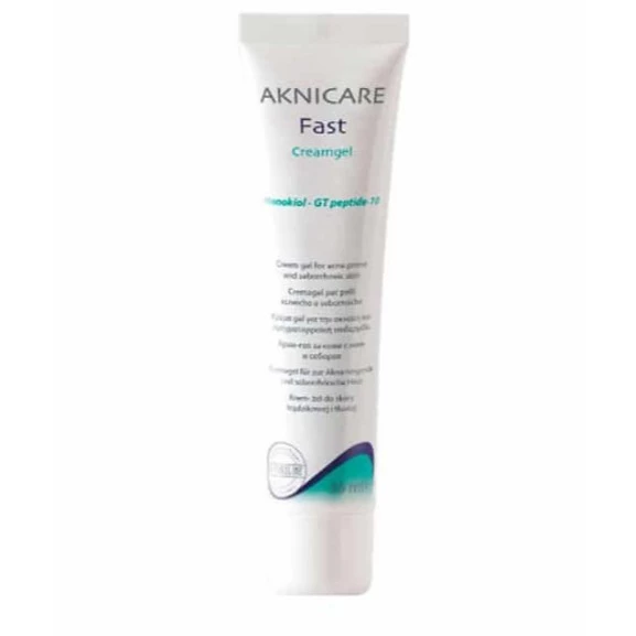 AKNICARE Fast Creamgel – Kem trị mụn kiểm soát dầu – 30ml