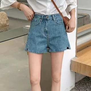 Quần Short Jeans Nữ , Quần Đùi Jeans Nữ Xẻ Gấu Màu Xanh Chất Liệu Denim Siêu Xinh L006