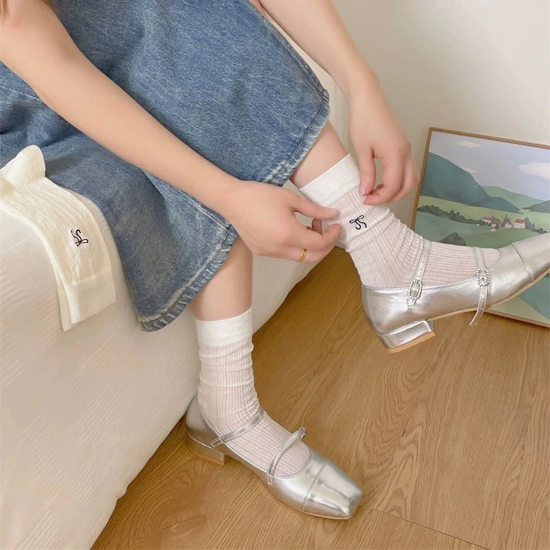 Tất vớ không xương Jengiang họa tiết thêu nơ chất liệu ren mỏng thoáng mát thấm hút mồ hôi T565