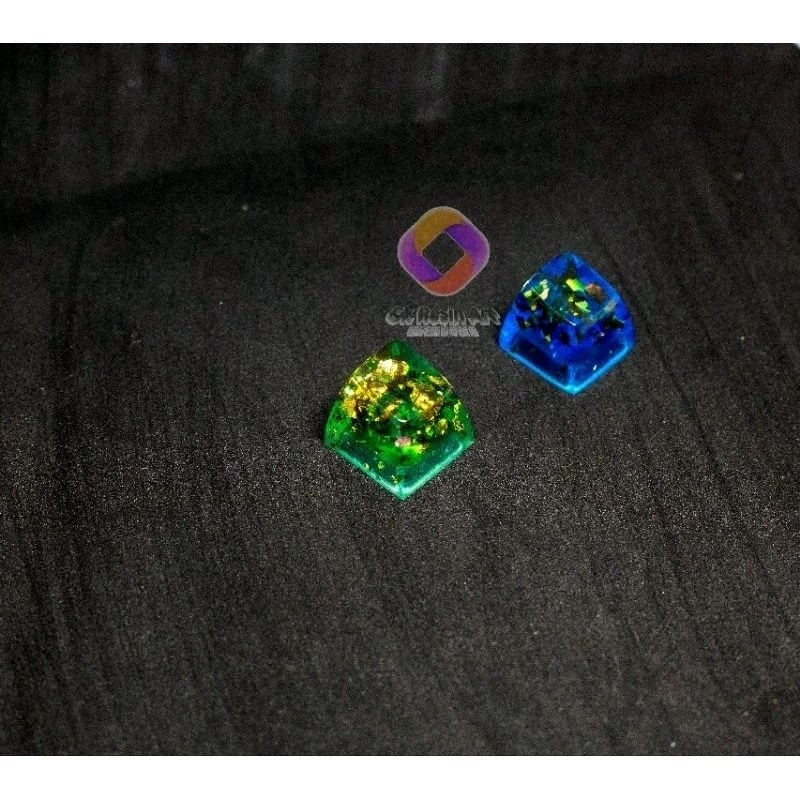 Keycap resin lá vàng tone lá và dương trong trang trí bàn phím cơ