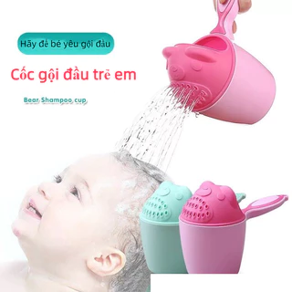 Ca tắm vòi sen cho bé hình gấu tiện dụng, đa năng Cốc gội đầu trẻ em em bé tắm đa năng