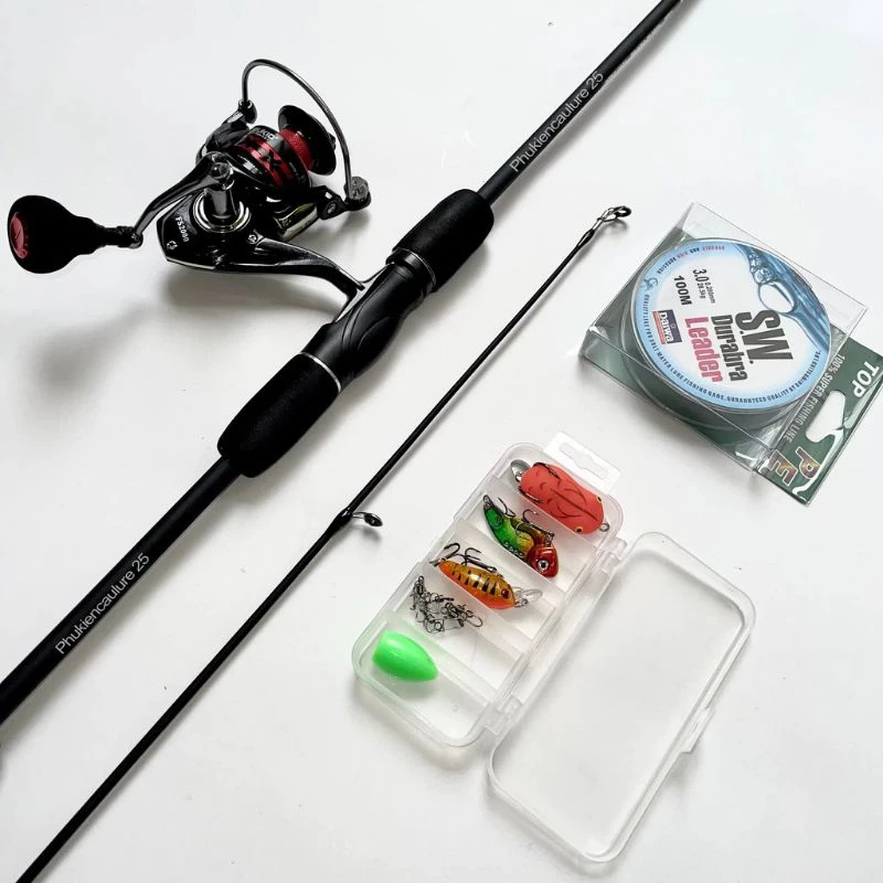 Bộ Cần Câu Lure Sói Đen Kèm Máy FS2000 và Hộp Mồi
