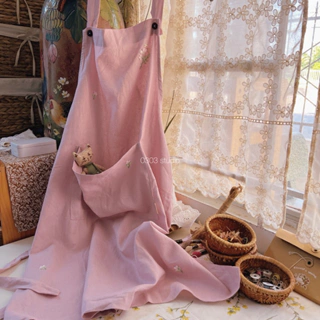 | 0303 studio | Tạp dề linen bột mỏng trơn hoặc thêu hoa - Tạp dề sự kiện - Vụng Về số 2 - buộc dây gài nút