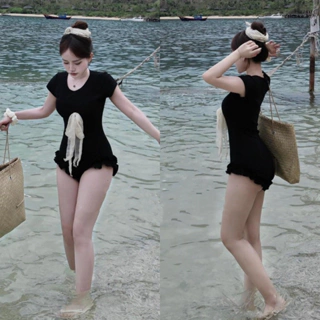 Bộ bikini liền thân quần đùi bèo đính nơ cộc tay đi biển sống ảo
