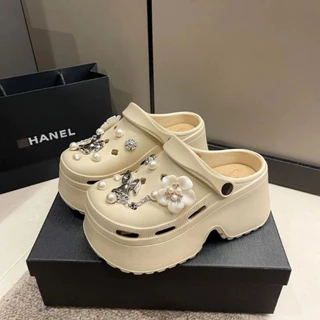Sục Cross đế cao, Dép sandal nữ đế cao 7cm đính kèm nhiều sticker dễ thương có lỗ thoáng khí