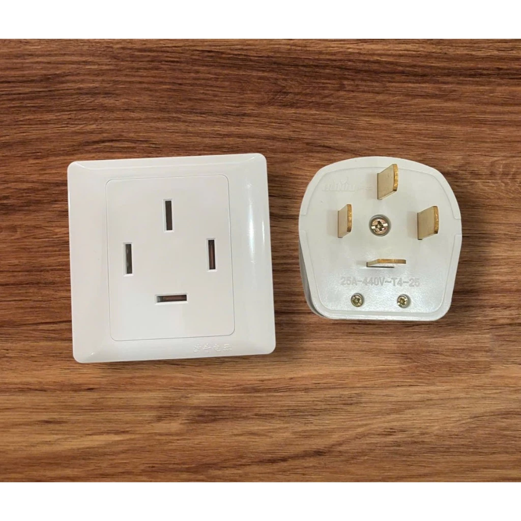 Ổ cắm 3 pha 4 lỗ mặt vuông 16A, 25A kiểu tiêu chuẩn 86X86MM, Phích cắm 4 chân vuông