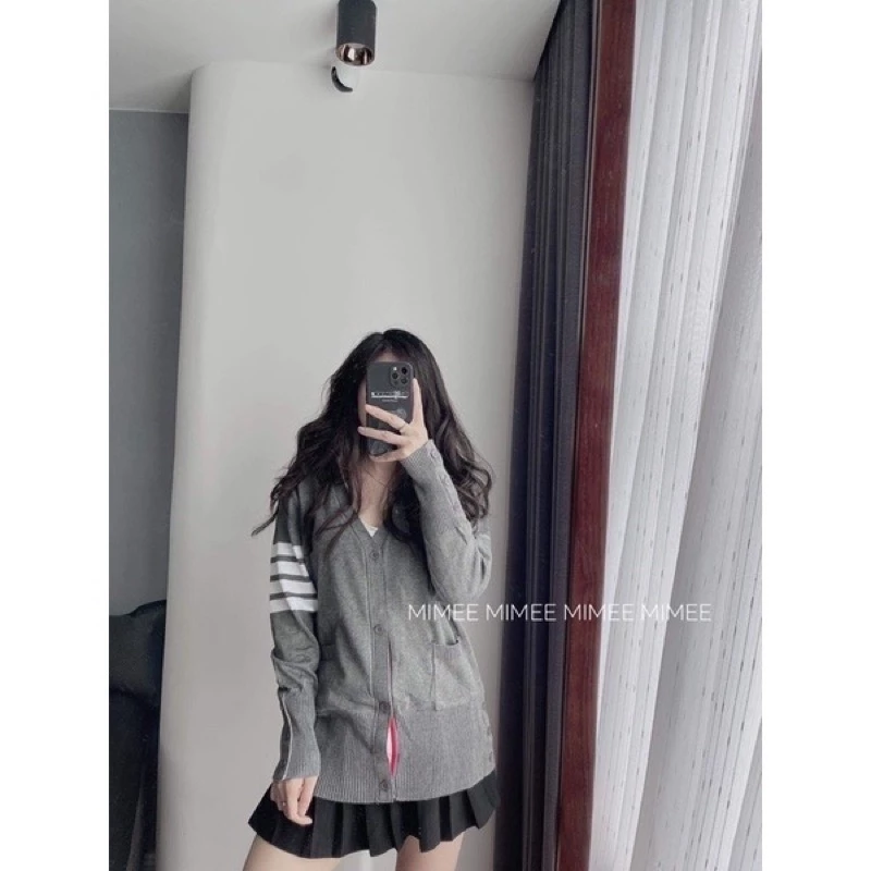 Áo nam nữ Cardigan Thom Len Mỏng Hoạ Tiết Bốn Sọc Trắng Chất Len Dệt Tằm mặc thu đông