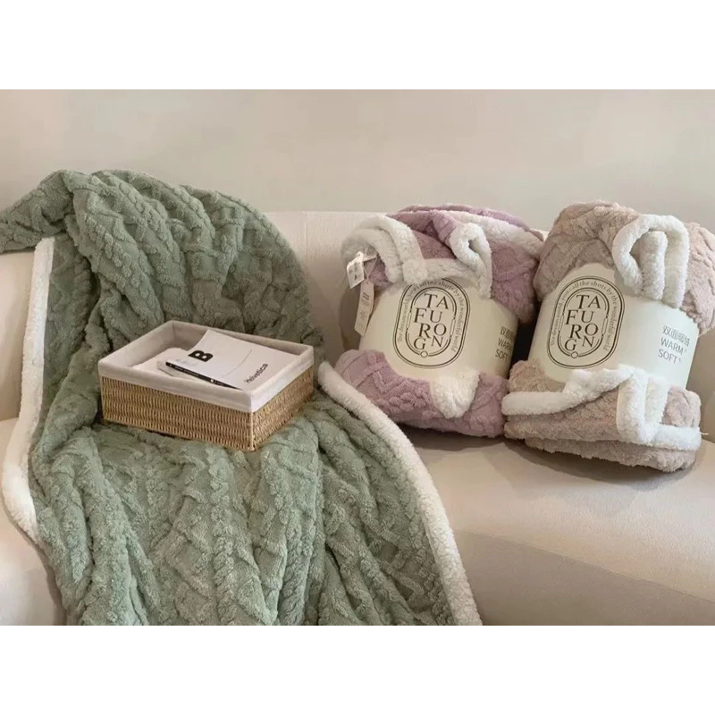Chăn len lông cừu Tafurong nhập khẩu 2mx2m3, Dòng chăn len thế hệ mới giữ ấm nhanh gấp 2-3 lần các loại chăn khác