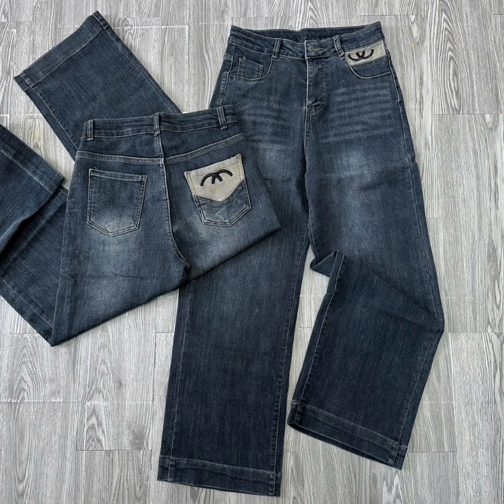 [BIGSIZE80KG] 2837 Quần Jean Nữ Ống Suông Cạp Cao Co Giãn Túi Thêu CC ,Quần bò nữ lưng cao HOT2024