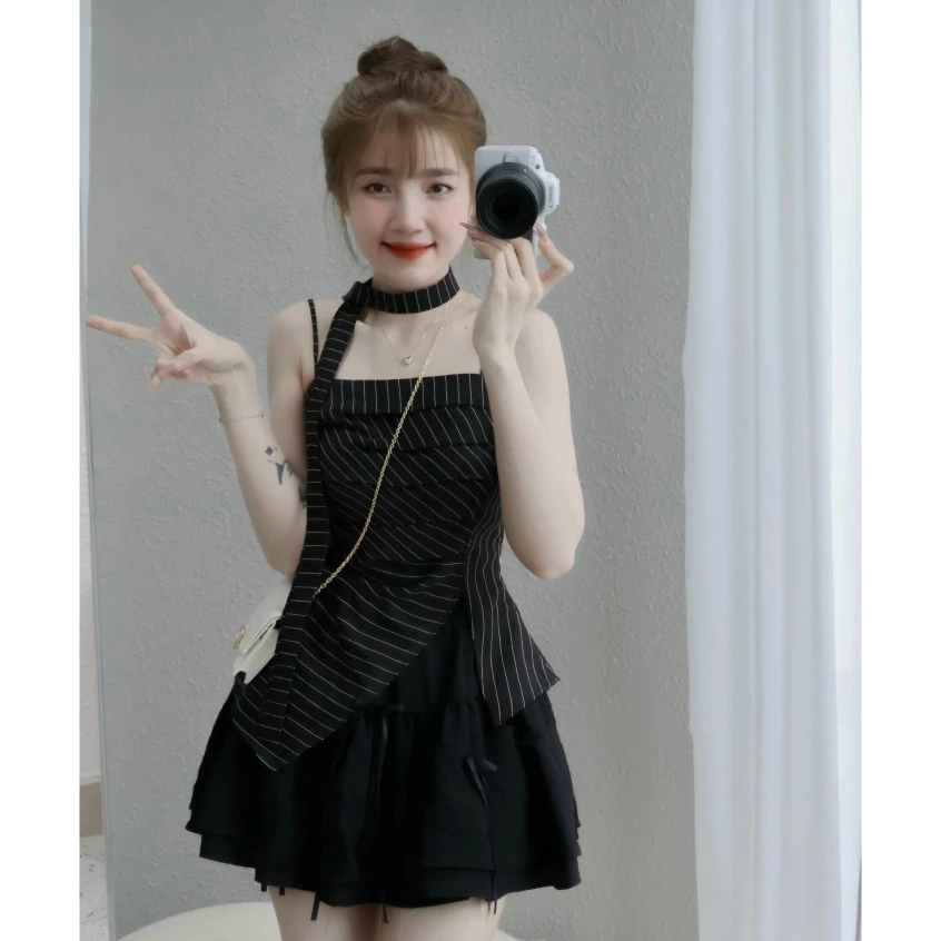 Set đồ nữ đi chơi, set áo cúp ngực phối chân váy hai tông màu đen, trắng basic dễ mặc phù hợp đi chơi, đi tiệc, du lịch
