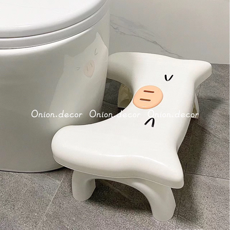 Ghế con chữ C bồn cầu để phòng vệ sinh hình lợn đáng yêu