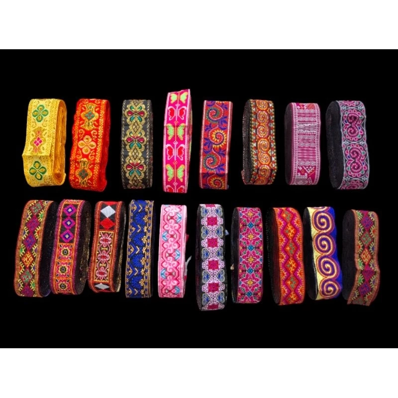 (1 cuộn) Thổ cẩm bản 3,3-4cm ( dài 7m), 5cm( 7m)và 7cm dùng để làm mũ H mông, dây đội đầu tây nguyên, biểu diễn văn nghệ