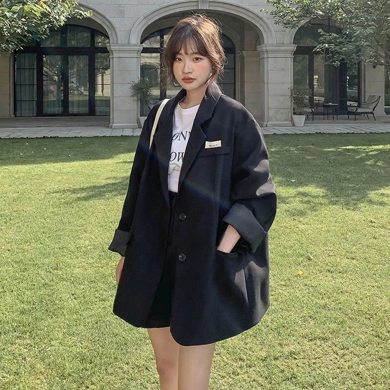 (bigsize)MEIQUIYI Áo khoác blazer Hàn Quốc phom rộng trùm mông, gắn tag ngực, áo không đệm vai